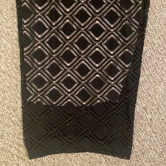 Black Guess dress - Picture 4 of 5